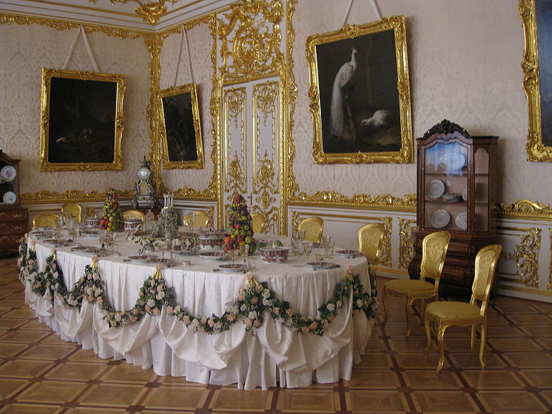 This image is attempting to communicate "etiquette." Photo of "Catherine's Castle" via Wikipedia.