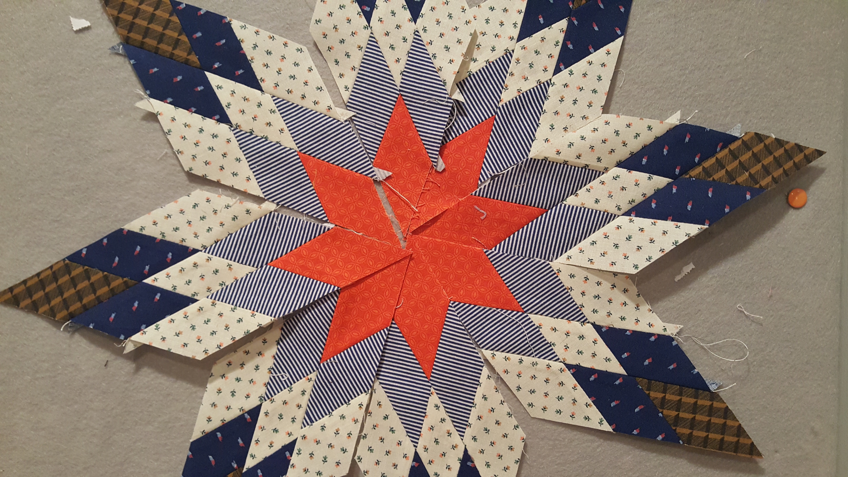 My first attempt at a Bethlehem Star. Block and photo: Me.