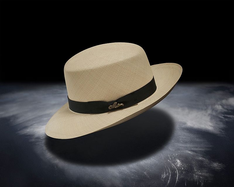 This isn't my hat, but it's pretty darn close. Montecristi hat, Optimo. Image: Wikipedia.