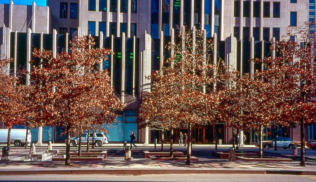 Gleacher Center, 2001. Cityfront Plaza, Chicago. Photo: David Wilson via Wikipedia.